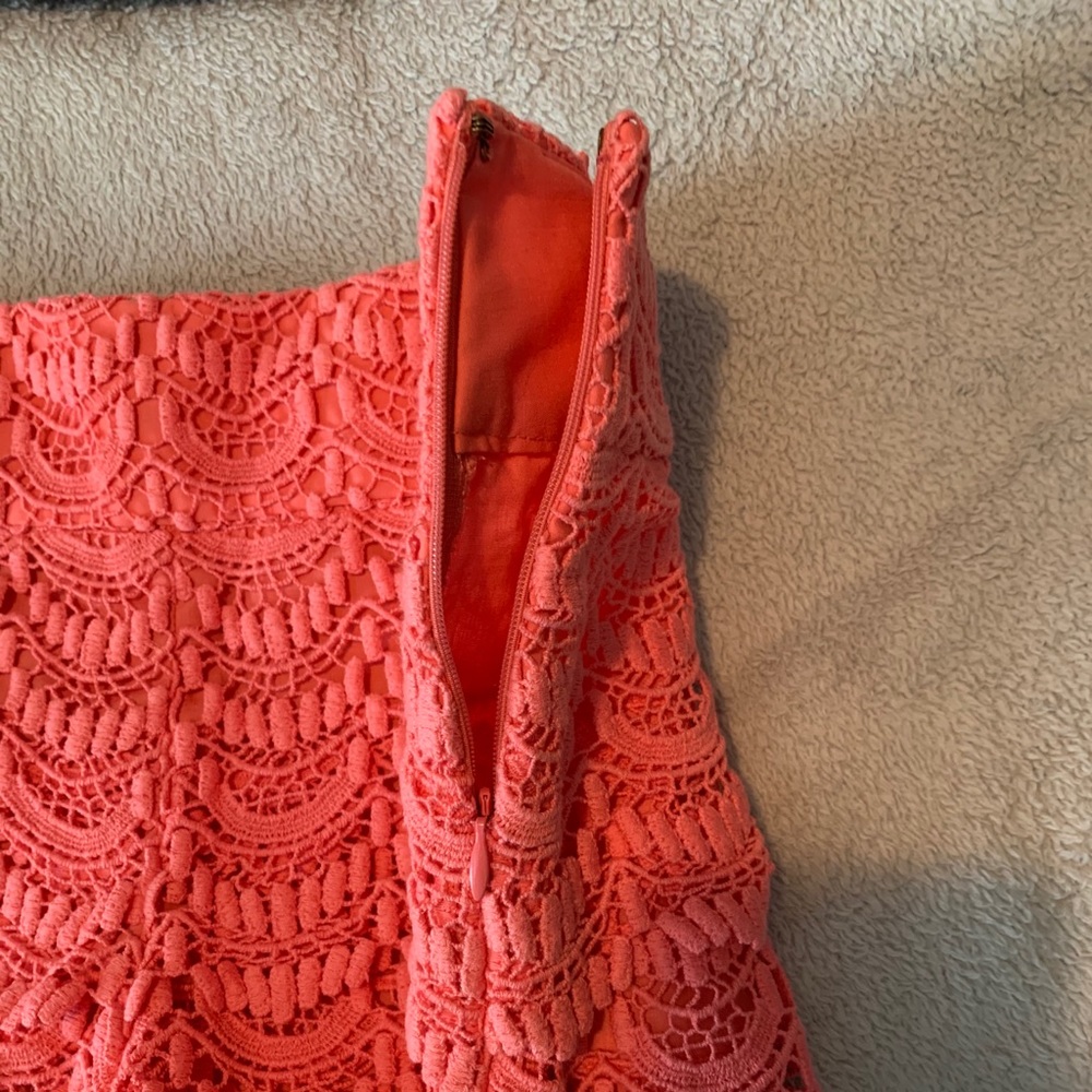 Shorts - Picture 2 of 3